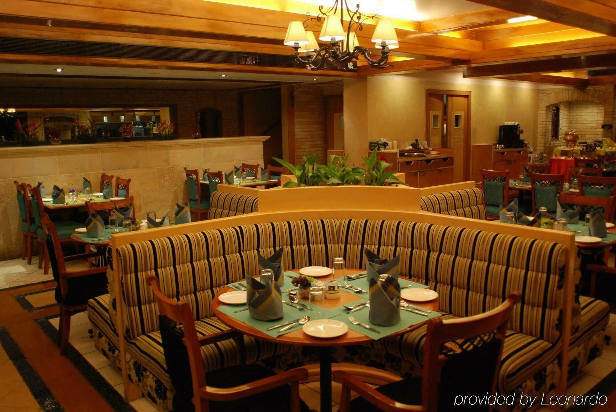 Hotel Sea Princess Mumbai Restaurang bild